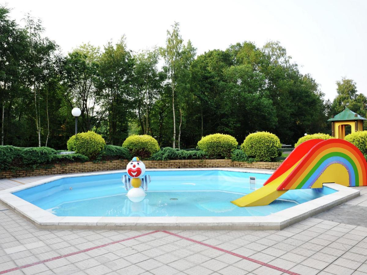Spacious Home With A Fireplace At 3 Km From Baarle-Nassau Exteriér fotografie