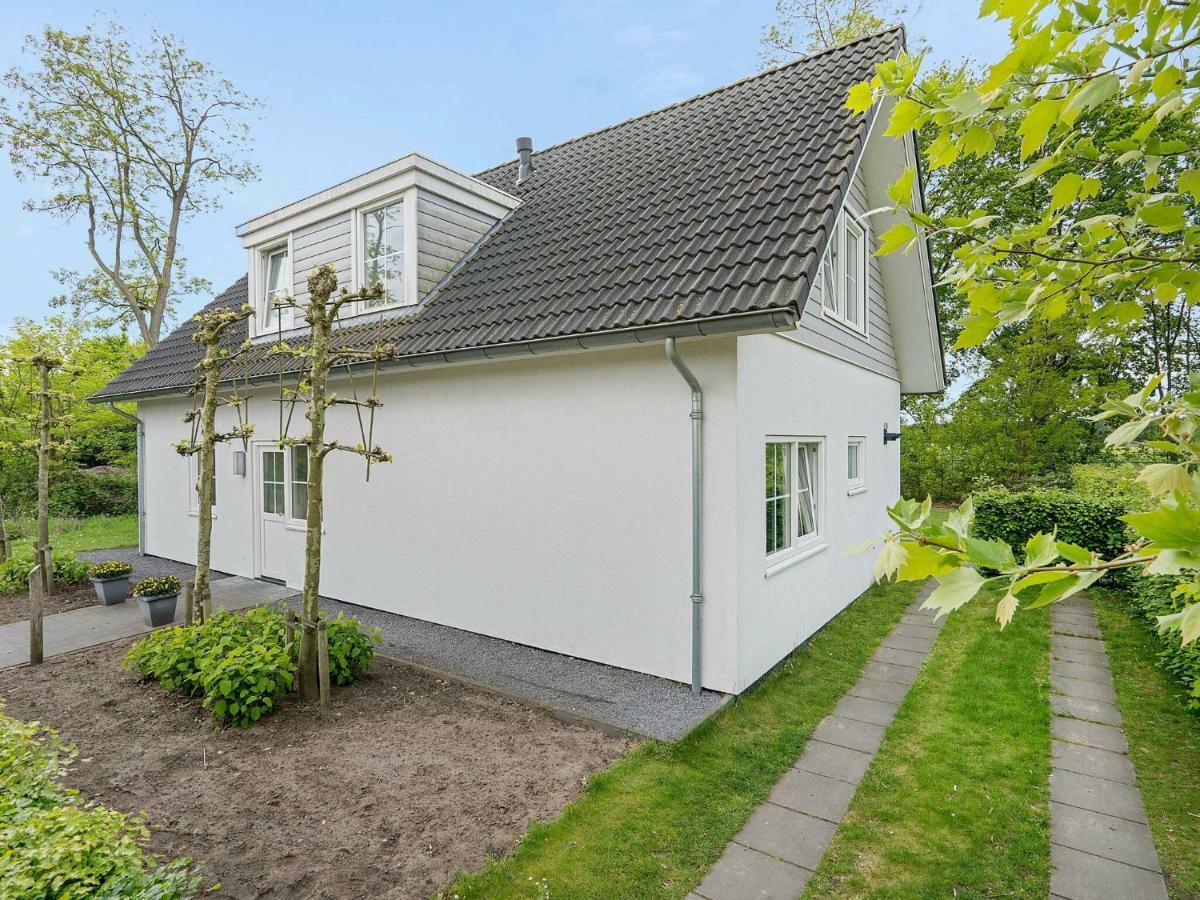 Spacious Home With A Fireplace At 3 Km From Baarle-Nassau Exteriér fotografie